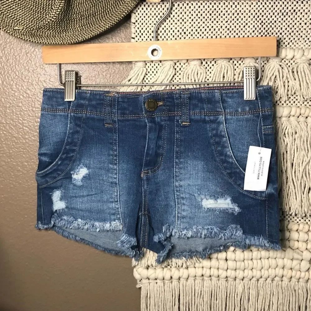 Frayed Hem Trouser Style Jean Shorts